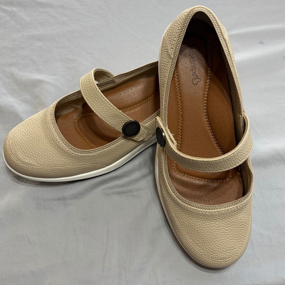 Baretraps Womens Joesie Mary Jane Flats 8.5W Beige Pebbled Strap Shoes